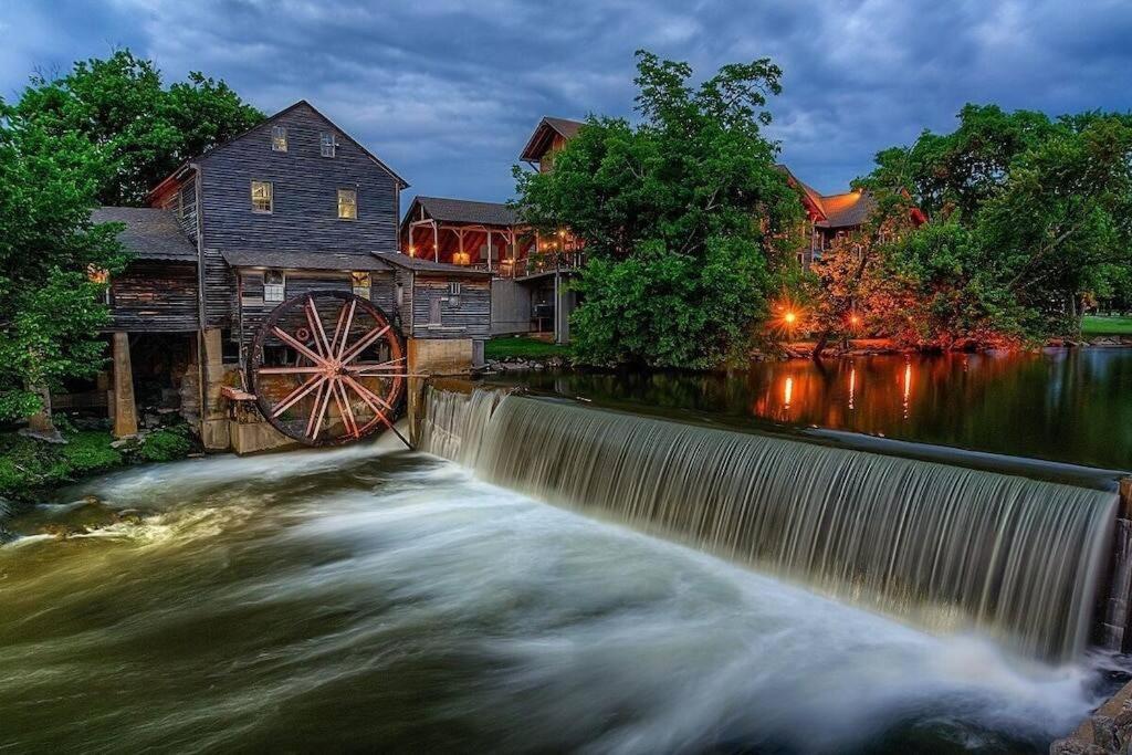 Moonlight Cottage - Your Romantic & Scenic Escape Sevierville Luaran gambar