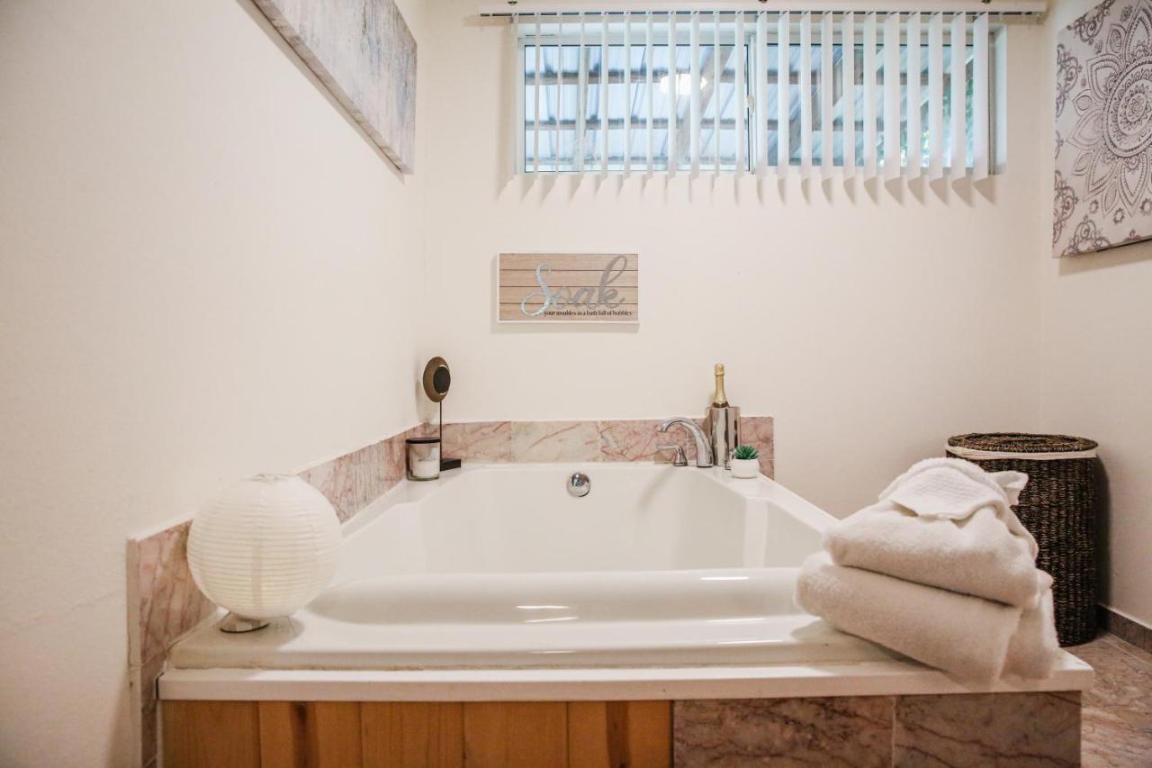 Moonlight Cottage - Your Romantic & Scenic Escape Sevierville Luaran gambar